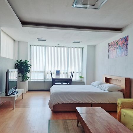 Cozy - Experience Home Like Comfort Studio Инчон Экстерьер фото
