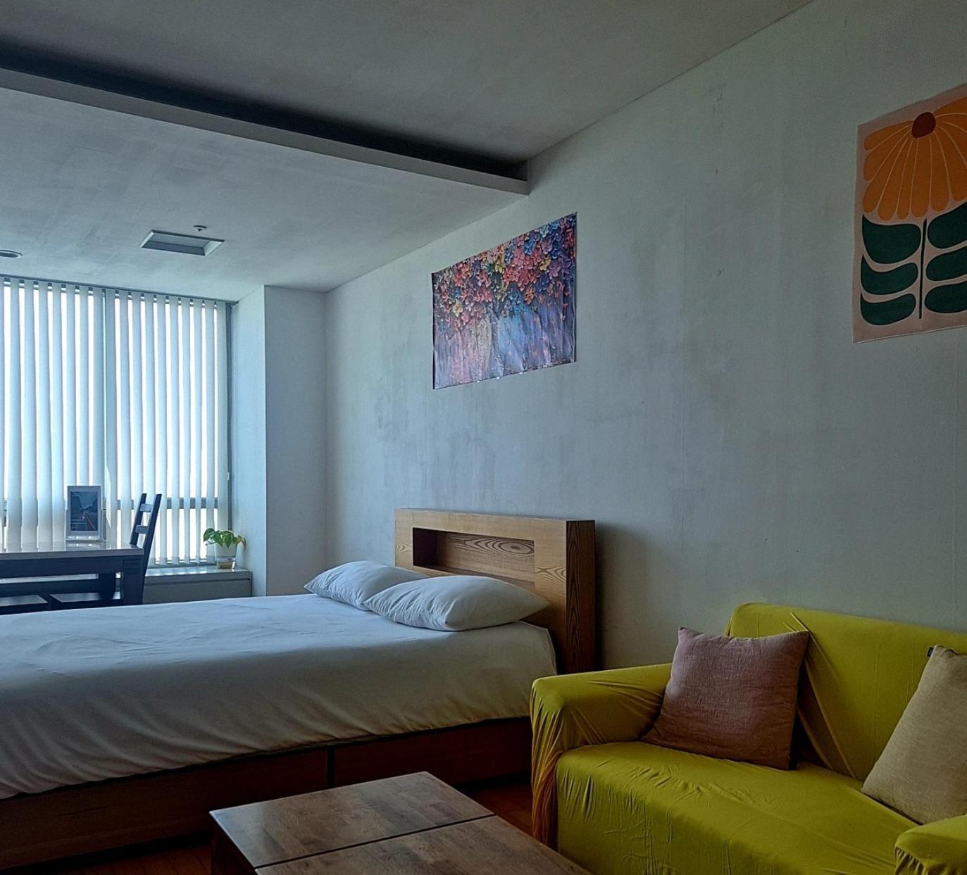 Cozy - Experience Home Like Comfort Studio Инчон Экстерьер фото