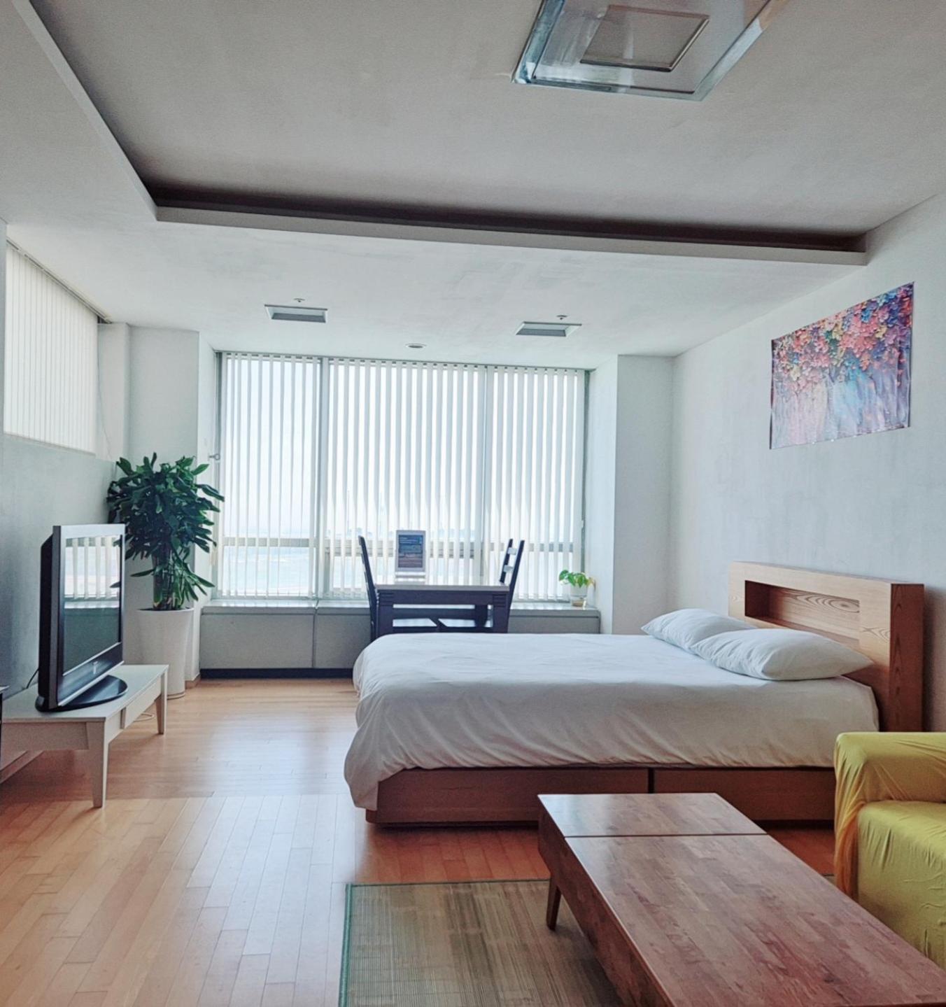 Cozy - Experience Home Like Comfort Studio Инчон Экстерьер фото